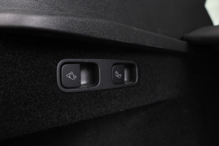 Tesla Model Y Long Range AWD 75 kWh Volleder, Stoel/stuurverwarming, Navigatie