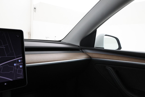 Tesla Model Y Long Range AWD 75 kWh Volleder, Stoel/stuurverwarming, Navigatie
