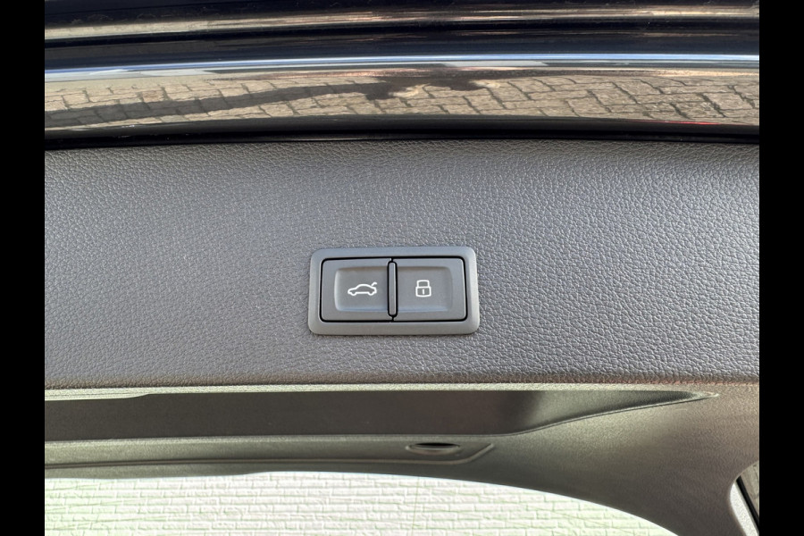 Audi Q2 35 TFSI Pro Line Digitaal dashoard Camera CarPlay Keyless Clima Cruise