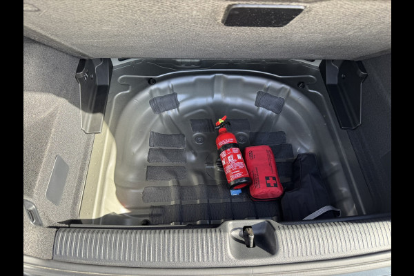 Audi Q2 35 TFSI Pro Line Digitaal dashoard Camera CarPlay Keyless Clima Cruise