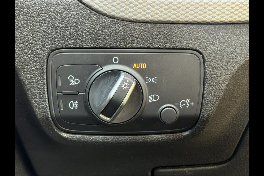 Audi Q2 35 TFSI Pro Line Digitaal dashoard Camera CarPlay Keyless Clima Cruise