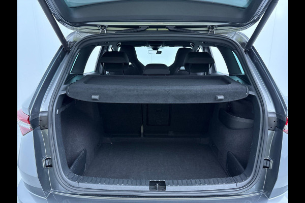 Škoda Karoq 1.5 TSI ACT Sportline Business 150 pk Automaat (DSG) | Verlengde garantie | Navigatie via App | Parkeersensoren | Achteruitrijcamera | Adaptieve cruise control | Stoelverwarming v/a | Verwarmde voorruit |