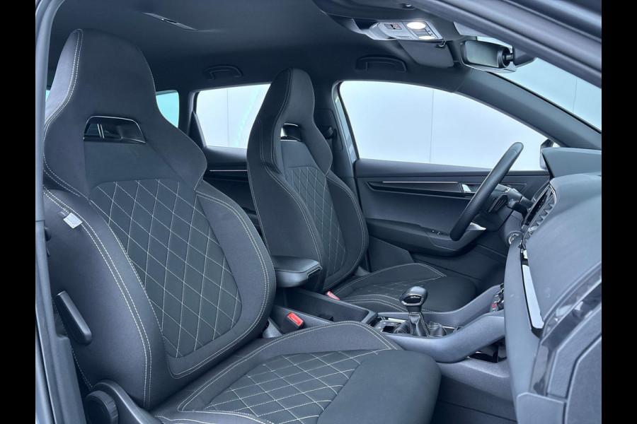 Škoda Karoq 1.5 TSI ACT Sportline Business 150 pk Automaat (DSG) | Verlengde garantie | Navigatie via App | Parkeersensoren | Achteruitrijcamera | Adaptieve cruise control | Stoelverwarming v/a | Verwarmde voorruit |