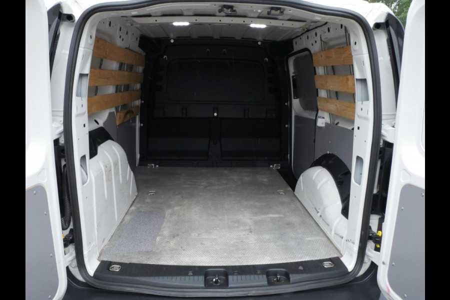 Volkswagen Caddy Cargo 2.0 TDI 75PK L1 Airco Parkeersensoren achter
