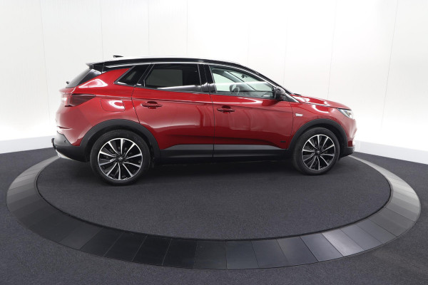 Opel Grandland 1.6 Turbo Plug-In Hybrid 300 4x4 Ultimate | Trekhaak | Elektrische Kofferklep | 360 Camera | Adaptieve Cruise Control | Pack Leder