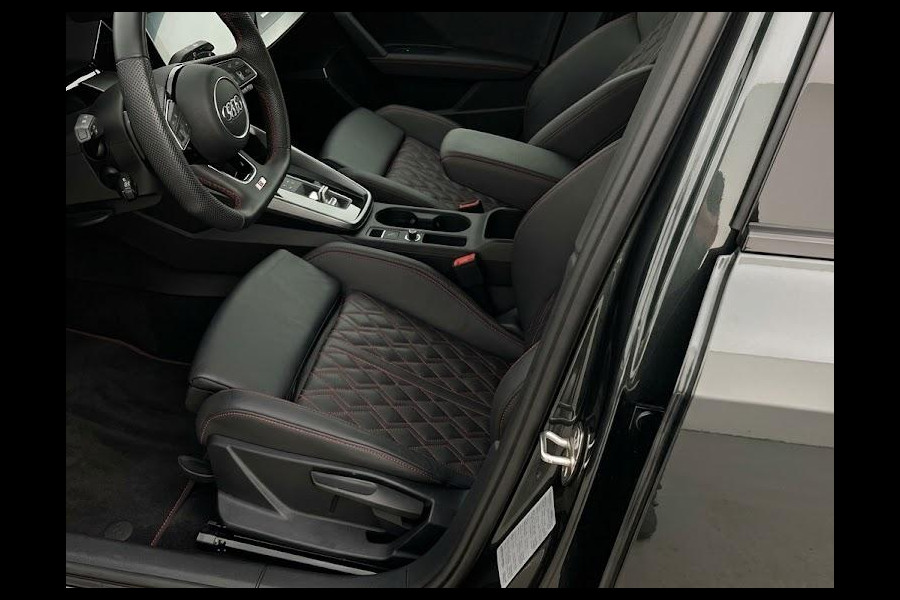Audi S3 Limousine 2.0 TFSI quattro 310pk | Panoramadak |  Bang & Olufsen Premium soundsystem | Lederen bekleding met Diamond Stitching |