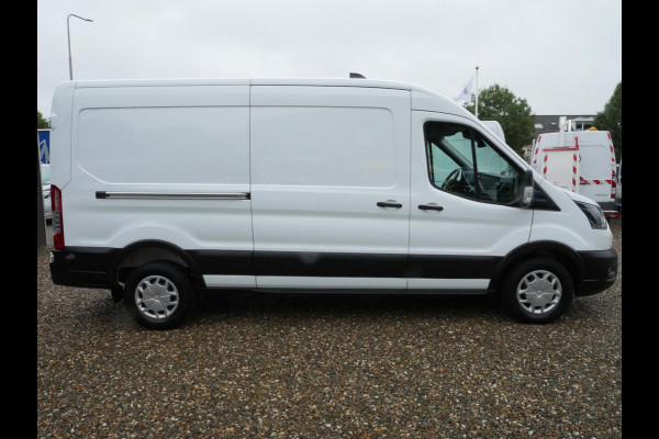Ford Transit 2,0EcoBlue 130PK L3H2 Airco Camera Cruise control