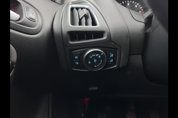 Ford FOCUS Wagon 1.5 TDCI Titanium (INCL.BTW) *NAVI-FULLMAP | HEATED-COMFORTSEATS | CAMERA | KEYLESS | PRIVACY-GLASS | ECC | PDC | CRUISE | 16''ALU*
