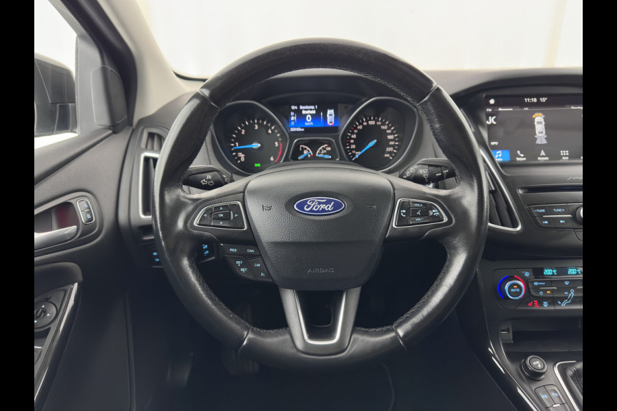 Ford FOCUS Wagon 1.5 TDCI Titanium (INCL.BTW) *NAVI-FULLMAP | HEATED-COMFORTSEATS | CAMERA | KEYLESS | PRIVACY-GLASS | ECC | PDC | CRUISE | 16''ALU*