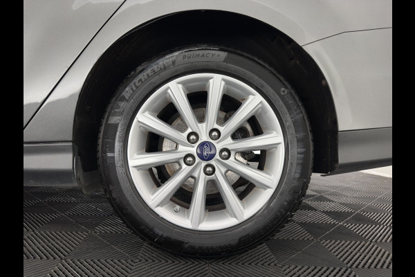Ford FOCUS Wagon 1.5 TDCI Titanium (INCL.BTW) *NAVI-FULLMAP | HEATED-COMFORTSEATS | CAMERA | KEYLESS | PRIVACY-GLASS | ECC | PDC | CRUISE | 16''ALU*