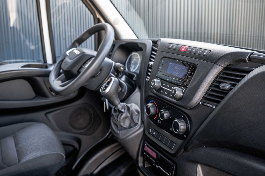 Iveco Daily 3.0L 40C18 | N1 | L4H2 | Cruise | Volledig Ingericht | Airco | Trekhaak | Imperiaal