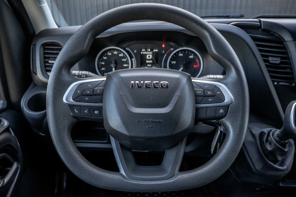 Iveco Daily 3.0L 40C18 | N1 | L4H2 | Cruise | Volledig Ingericht | Airco | Trekhaak | Imperiaal