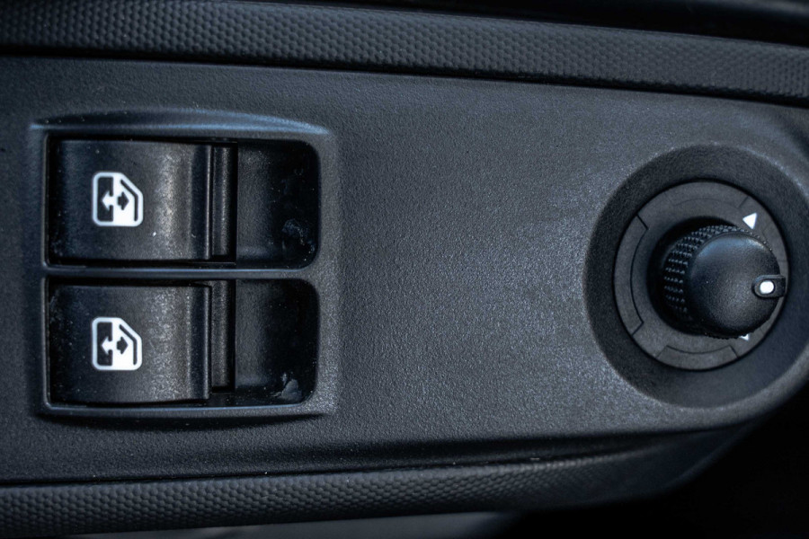 Iveco Daily 3.0L 40C18 | N1 | L4H2 | Cruise | Volledig Ingericht | Airco | Trekhaak | Imperiaal