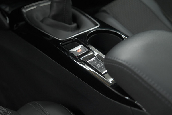 Peugeot 208 PureTech 100 GT | Camera | Apple Carplay | Parkeersensoren | Navigatie