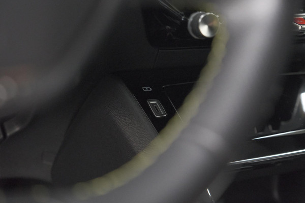 Peugeot 208 PureTech 100 GT | Camera | Apple Carplay | Parkeersensoren | Navigatie