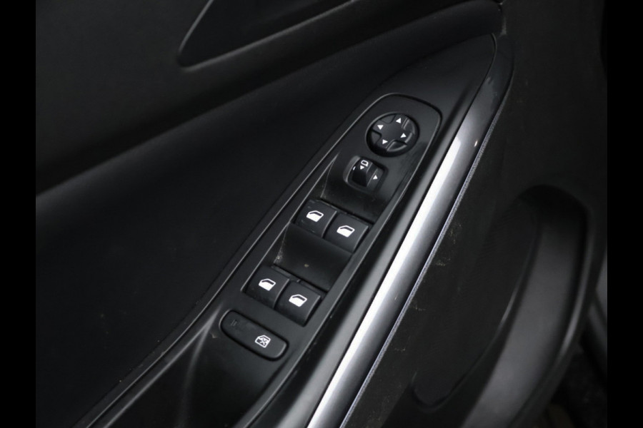 Opel Grandland X 1.6 Turbo Hybrid Ultimate (APPLE CARPLAY,NAVI,STOELVERWARMING,CAMERA,360 VIEW,SPORTSTOELEN,NETTESTAAT)