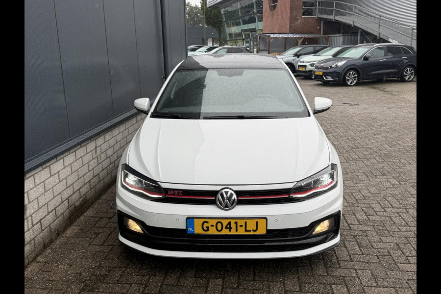 Volkswagen Polo 2.0 TSI GTI 17"/Panoramadak/Stoelverwarming/Keyless/Virtual cockpit/Adaptieve cruise/Camera/IQ Light/PDC v+a/Apple Carplay & Android Auto