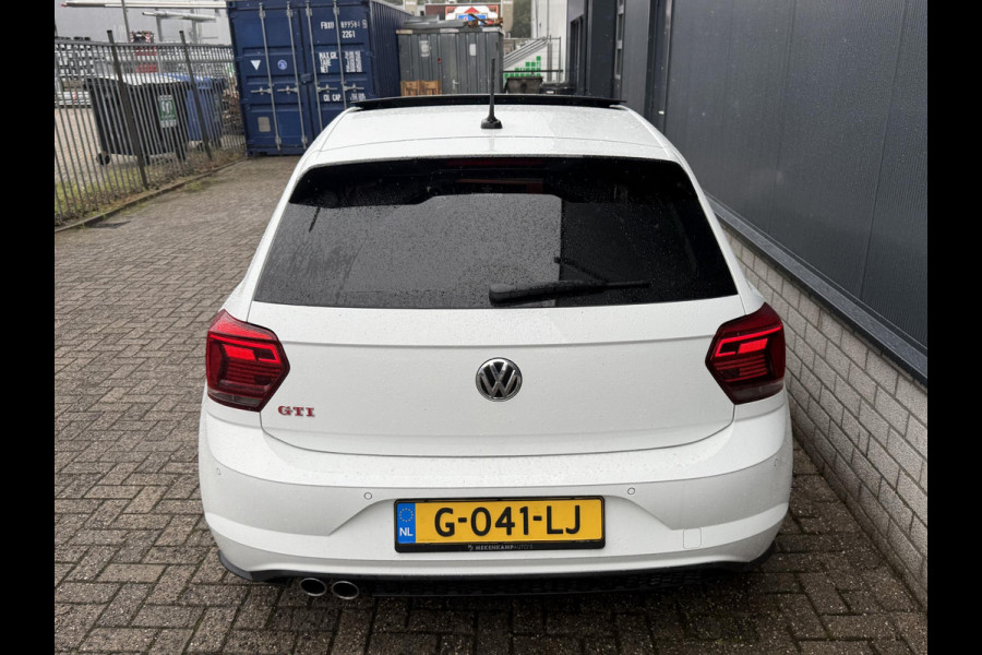 Volkswagen Polo 2.0 TSI GTI 17"/Panoramadak/Stoelverwarming/Keyless/Virtual cockpit/Adaptieve cruise/Camera/IQ Light/PDC v+a/Apple Carplay & Android Auto