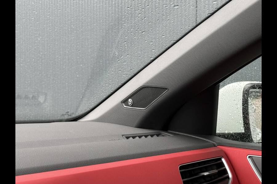 Volkswagen Polo 2.0 TSI GTI 17"/Panoramadak/Stoelverwarming/Keyless/Virtual cockpit/Adaptieve cruise/Camera/IQ Light/PDC v+a/Apple Carplay & Android Auto