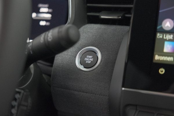 Renault Clio TCe 90 GPF techno | 360 Camera | 9.3 Inch Grootscherm | Apple Carplay