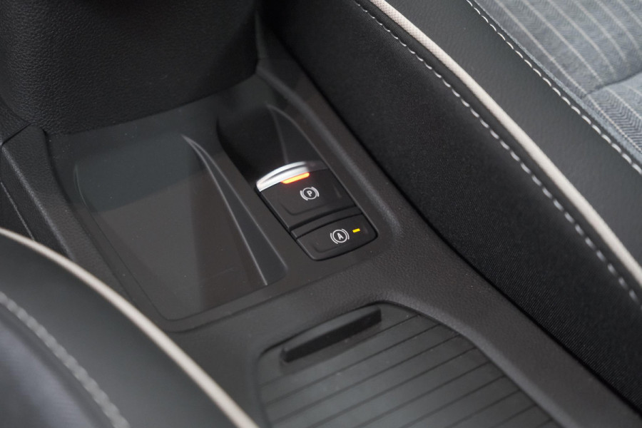 Renault Clio TCe 90 GPF techno | 360 Camera | 9.3 Inch Grootscherm | Apple Carplay