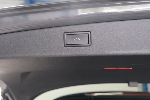 Volkswagen Tiguan 1.5 eTSI Life Edition Automaat - N.A.P. Airco, Cruise, Navi, PDC, Carplay, Virtueel display.