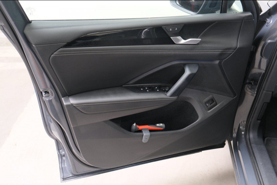 Volkswagen Tiguan 1.5 eTSI Life Edition Automaat - N.A.P. Airco, Cruise, Navi, PDC, Carplay, Virtueel display.