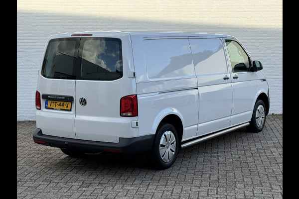 Volkswagen Transporter 2.0 TDI L2H3 28 Comfortline Carplay Cruise Navigatie Airco Trekhaak 3 Zitplaatsen