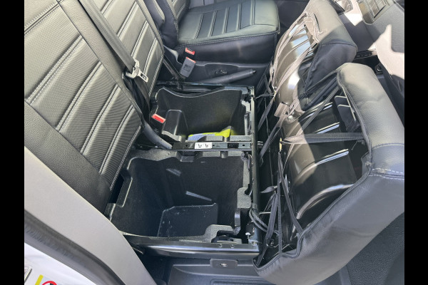 Volkswagen Transporter 2.0 TDI L2H3 28 Comfortline Carplay Cruise Navigatie Airco Trekhaak 3 Zitplaatsen