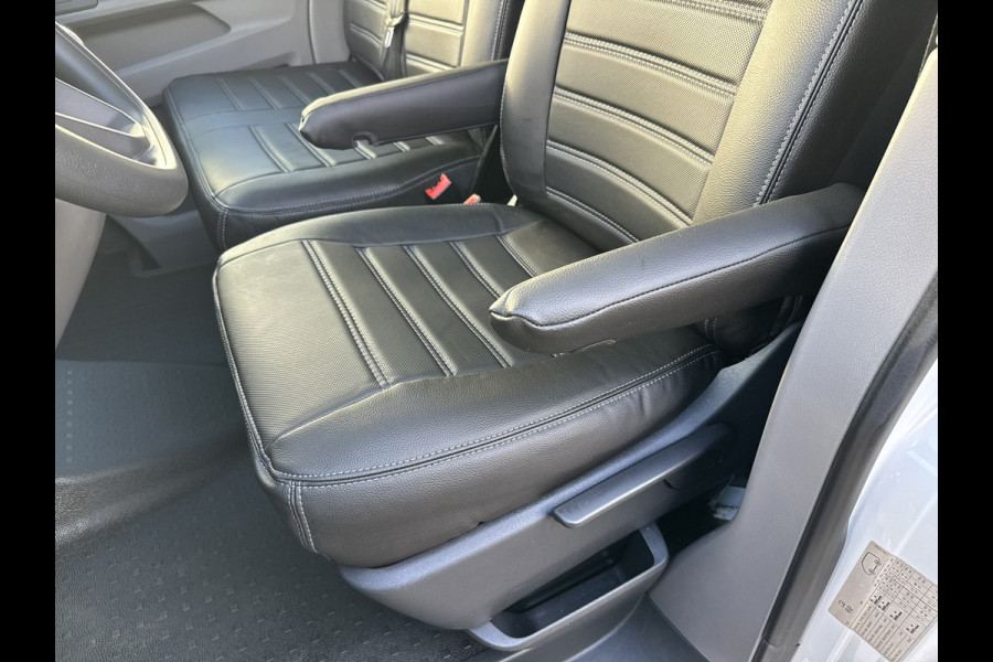 Volkswagen Transporter 2.0 TDI L2H3 28 Comfortline Carplay Cruise Navigatie Airco Trekhaak 3 Zitplaatsen