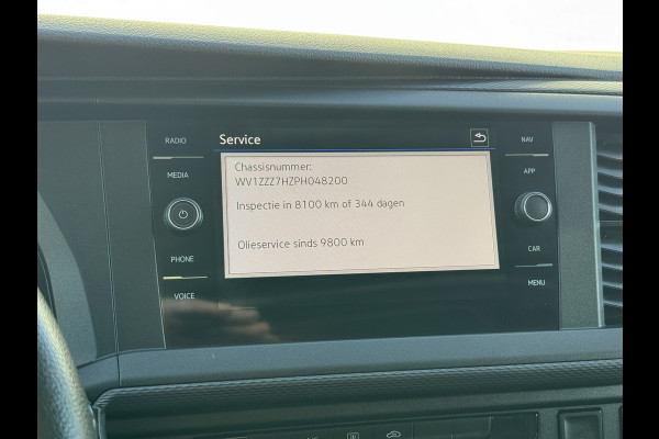Volkswagen Transporter 2.0 TDI L2H3 28 Comfortline Carplay Cruise Navigatie Airco Trekhaak 3 Zitplaatsen