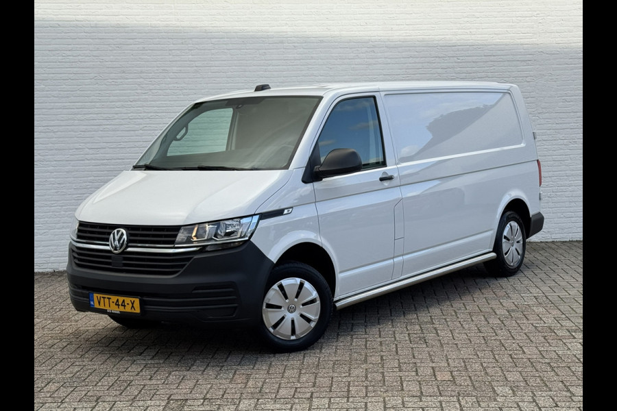 Volkswagen Transporter 2.0 TDI L2H3 28 Comfortline Carplay Cruise Navigatie Airco Trekhaak 3 Zitplaatsen