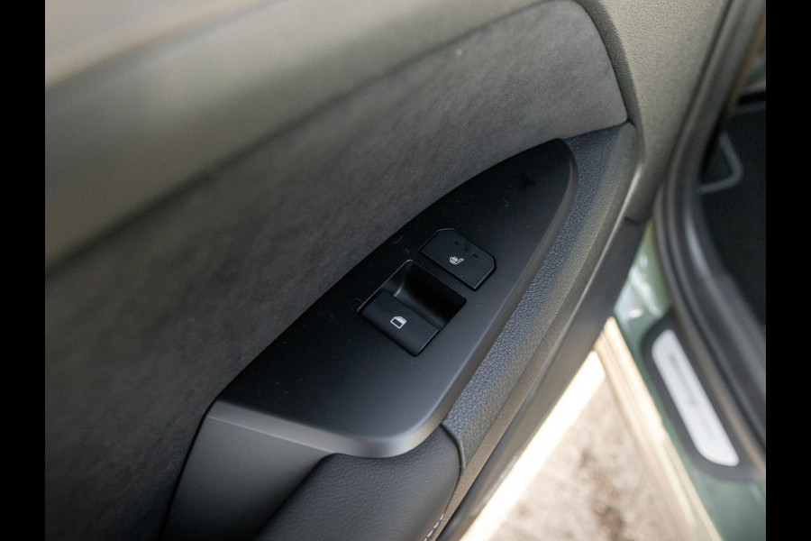 Kia Sportage 1.6 T-GDi Hybrid GT-PlusLine Op Voorraad | Stoel verwarming en koeling | HIFI | Head up display | Schuifkanteldak | Panorama | Elektrische achterklep