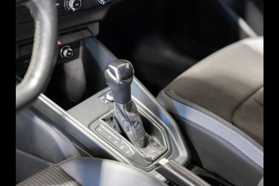 Audi A1 Sportback 25 TFSI S-Line edition / 95pk / NAP / Afgevlakt stuurwiel / Cruise control /