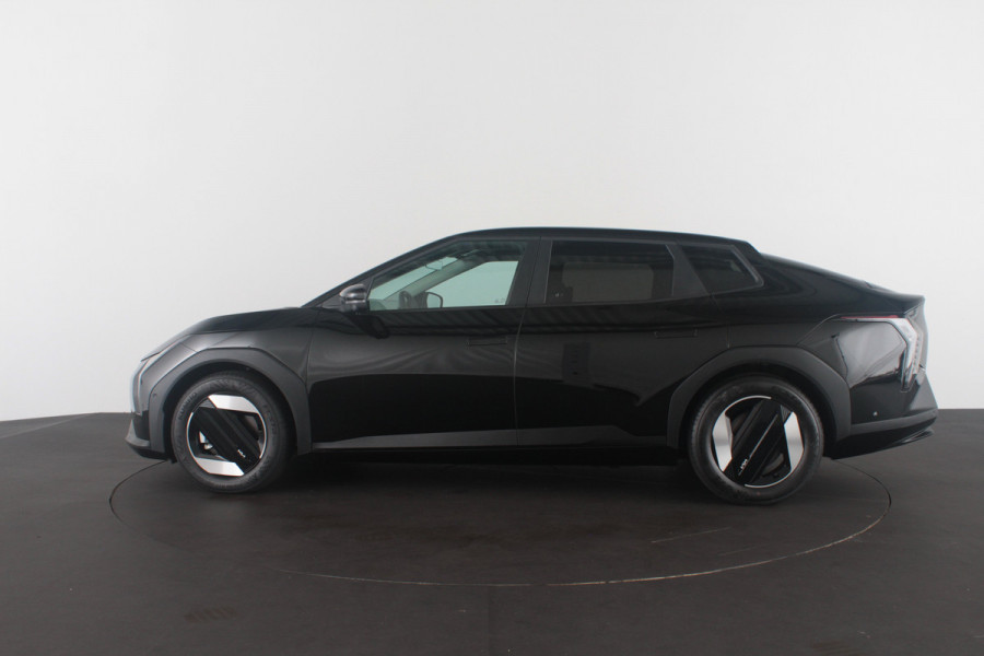 Kia EV4 Fastback Business Plus 81.4 kWh > 633 km WLTP/360 camara/Sfeerverlichting