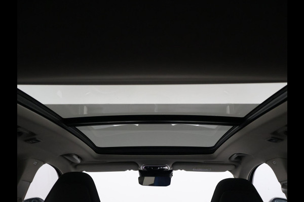 Lynk & Co 01 1.5 PHEV 261 PK BLACK PACK + TREKHAAK | 360 CAMERA | 20 INCH ZWARTE VELGEN | PANORAMA