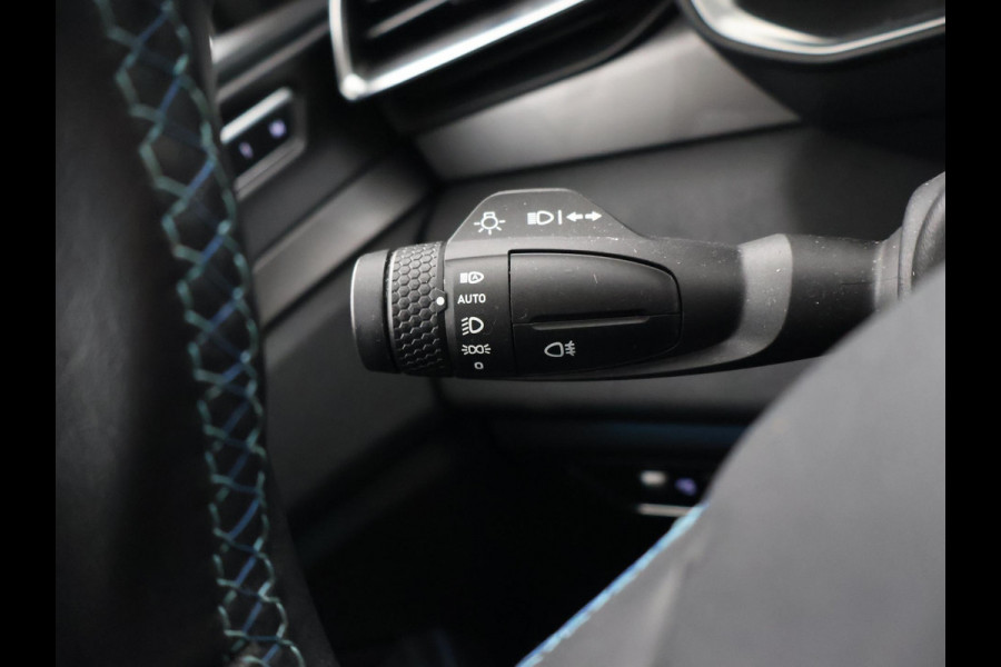 Lynk & Co 01 1.5 PHEV 261 PK BLACK PACK + TREKHAAK | 360 CAMERA | 20 INCH ZWARTE VELGEN | PANORAMA