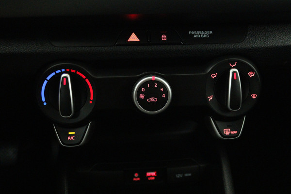 Kia Rio 1.0 TGDI DynamicLine (CARPLAY, CAMERA, PDC, NAVIGATIE, LM VELGEN)
