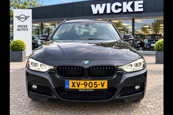 BMW 3 Serie Touring 318i M Sport Edition Panorama AUT Leder PDC