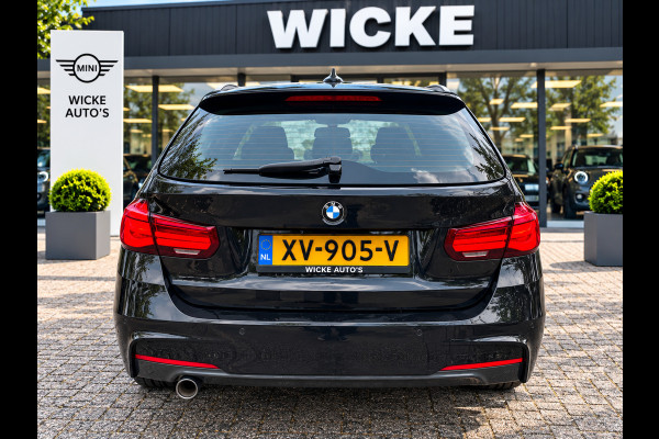 BMW 3 Serie Touring 318i M Sport Edition Panorama AUT Leder PDC