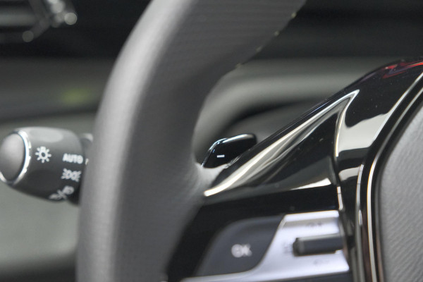 Peugeot 408 1.2 Hybrid 136 e-DCS6 GT | 360 Camera | Adaptieve Cruise Control | Elektronische Kofferklep | Apple Carplay