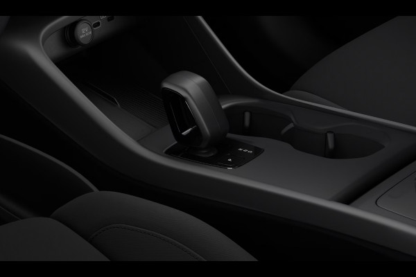 Volvo EX40 Single Motor Extended Range Plus Black Ed. 82 kWh Harman Kardon audio/ Adaptive cruise control/ Pilot assist/ Google Services/ Elektrisch verstelbare stoelen met geheugen/ Stuurverwarming/ Stoelverwarming voor en achter/ 20" Lichtmetalen velgen