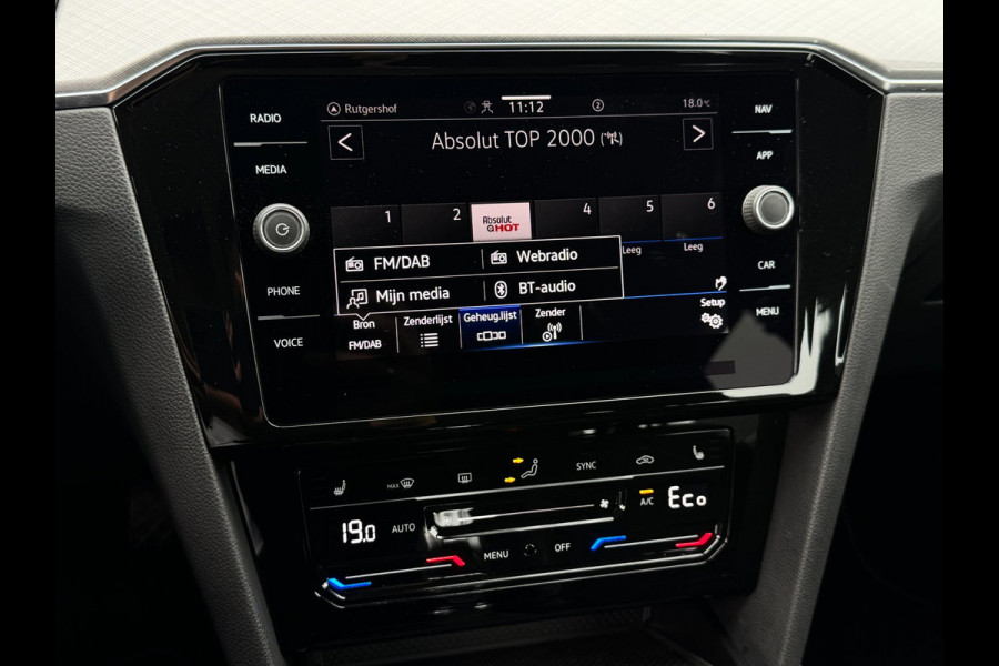 Volkswagen Passat Variant 1.4 TSI PHEV GTE | Trekhaak | IQ Light | Massage | Travel Assist | Dodehoek | Dealer onderhouden