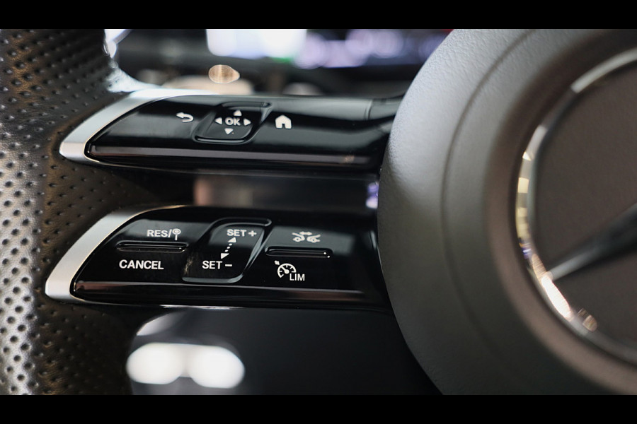 Mercedes-Benz CLE Coupé 300 e AMG Line / Massage / Head Up / 360 Camera / Acc / BURMESTER / Elek Stoelen / Memory / Open Pano / 19