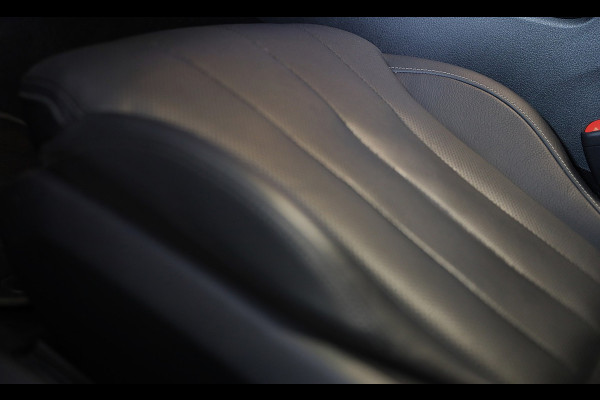 Mercedes-Benz CLE Coupé 300 e AMG Line / Massage / Head Up / 360 Camera / Acc / BURMESTER / Elek Stoelen / Memory / Open Pano / 19