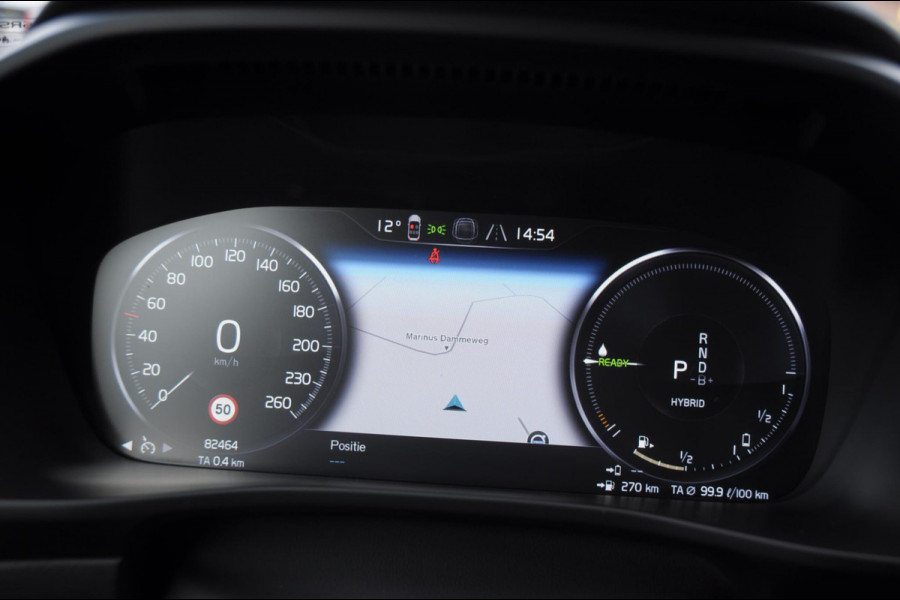 Volvo XC40 T4 211PK Automaat Core Bright / Apple carplay / Parkeersensoren met camera / Stoelverwarming / Elektrische achterklep / Keyless entry / Parkeersensoren met camera