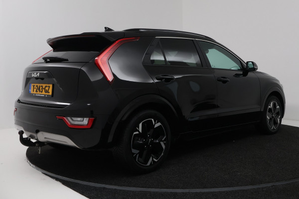 Kia Niro EV DynamicPlusLine 64.8 kWh (PANORAMADAK, TREKHAAK, CAMERA, STOEL/STUUR VERWARMING)