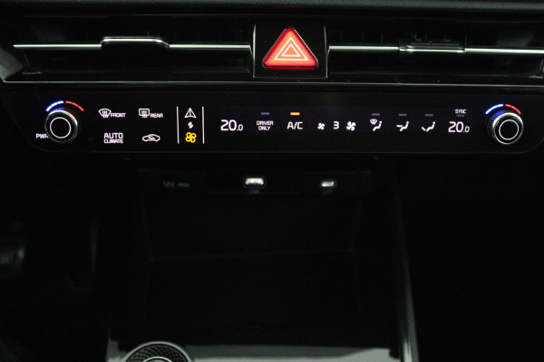 Kia Niro EV DynamicPlusLine 64.8 kWh (PANORAMADAK, TREKHAAK, CAMERA, STOEL/STUUR VERWARMING)