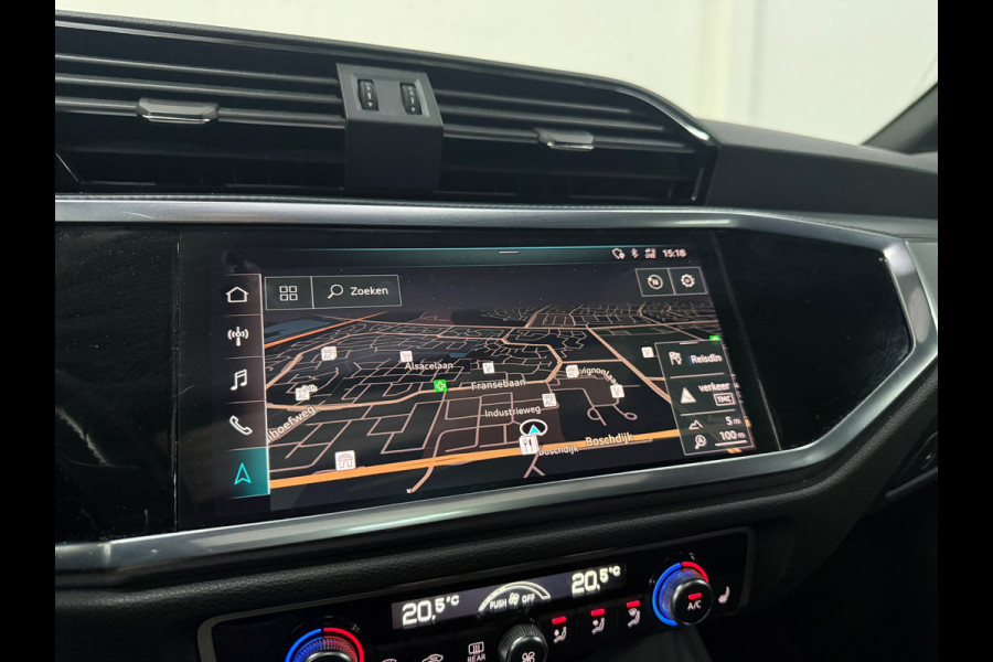 Audi Q3 Sportback 35 TFSI S Edition*Pano*Camera*Stoelverwarming*