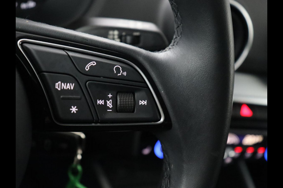Audi Q2 35 TFSI S Edition | Camera | Navigatie | Stoelverwarming | LED | Apple Carplay | Automaat |